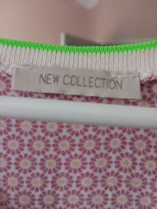 Blusa estampada cuello pico