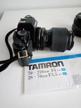 Cámara Canon T60 Analógica + Accesorios