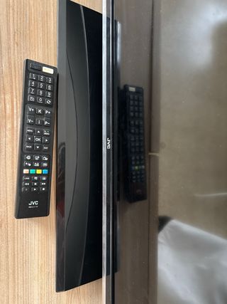 LED Smart TV JVC 40” Negro