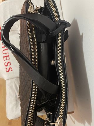 Bolso Guess Negro Acolchado