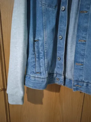 Cazadora vaquera con capucha Primark