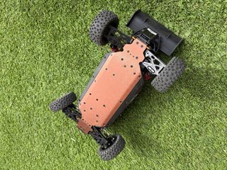 Coche RC WLToys Negro y Rojo