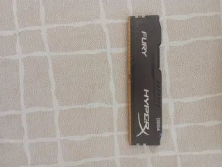 Ordenador sin fuente de alimentación / componentes