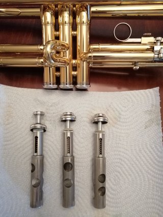 Trompeta Yamaha YTR 1335 Dorada Sib
