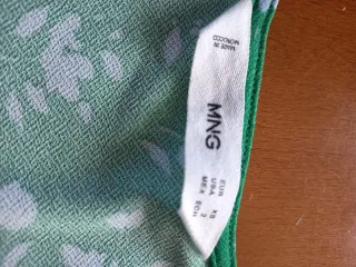 Vestido MNG verde y blanco talla XS