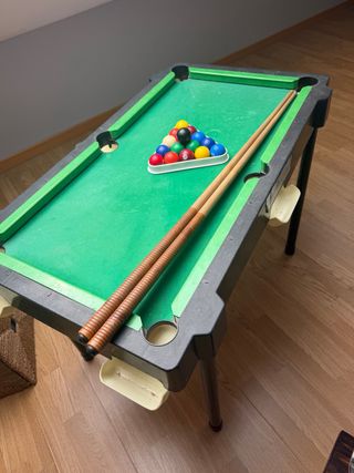 Mesa de billar infantil con accesorios