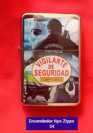 Set llavero, pin y pulsera tela Vigilante