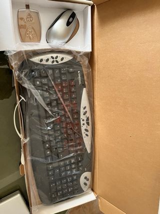 Teclado y Ratón Inalámbrico KCS 200