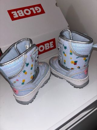 Botas de invierno para niña con luces. TALLA 23