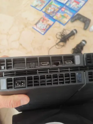 PS4 (PlayStation 4) + 7 Giochi e Accessori