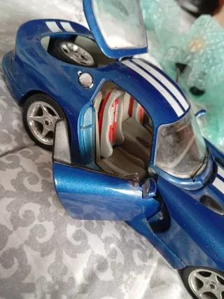 Coche de metal Viper azul