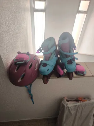 Patines en línea, casco y rodilleras