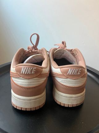 Zapatillas Nike Dunk Rosa y Blanco