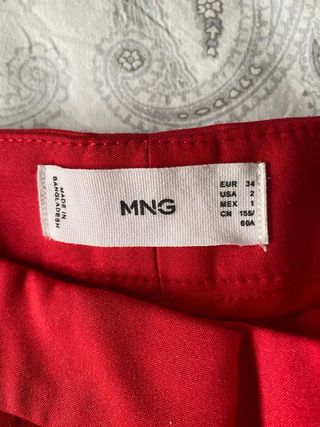 Pantalón Mango Rojo Botones Dorados