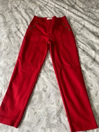 Pantalón Mango Rojo Botones Dorados