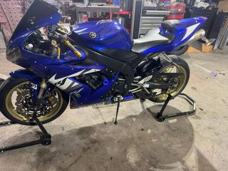 Yamaha R1 2005 Roja y Blanca