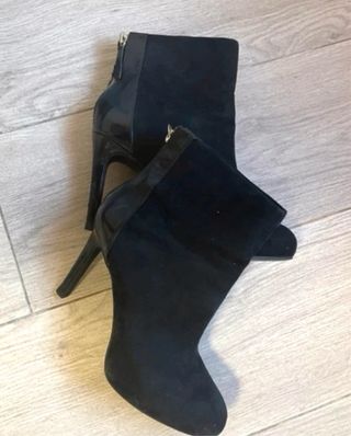 Botines de tacón negros