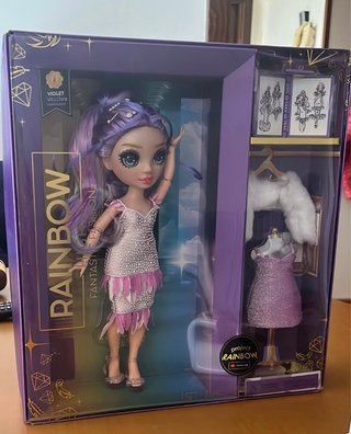 Muñeca Rainbow High Violet Fantastic Fashion