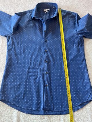 Camisa Calvin Klein azul estampado Talla 43