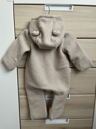 Buzo polar con capucha de osito para bebé