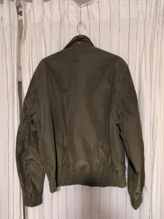 Cazadora Bomber Mango Verde Militar