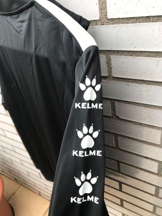 Chaqueta deportiva Kelme