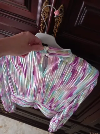 Camisa SHEIN Talla L Plisada Estampada