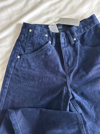 Pantalón vaquero efecto terciopelo