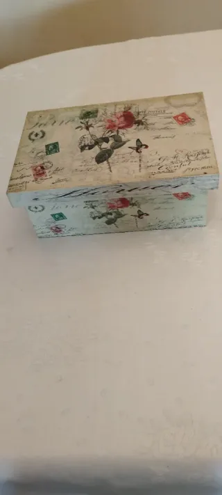 Caja de madera decorada multiusos