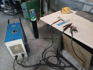 Soldadora Industrial AMSA R-240HA