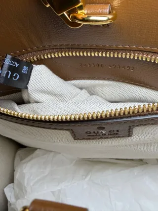Borsa Gucci a spalla beige e marrone