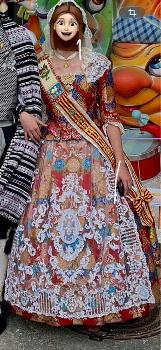 Fallera. Traje fallera niña rojo. 10 a 13 años