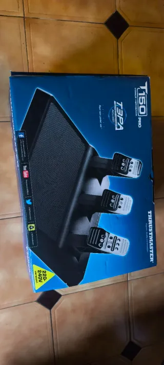 Volante Thrustmaster T150 Pro + cambio TH8A