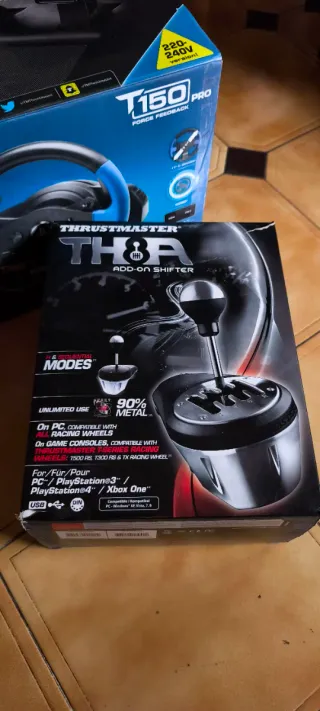 Volante Thrustmaster T150 Pro + cambio TH8A