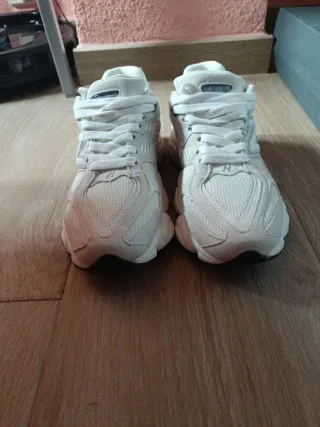 Zapatillas New Balance 9060 Beige/Blanco