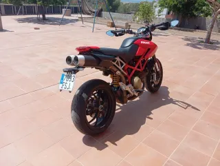 Ducati Hypermotard 1100
