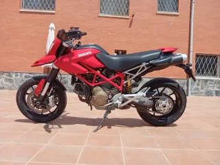 Ducati Hypermotard 1100