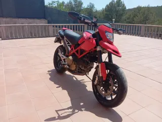 Ducati Hypermotard 1100
