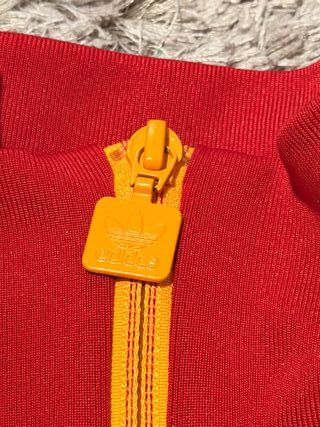 Chándal Adidas Rojo y Dorado