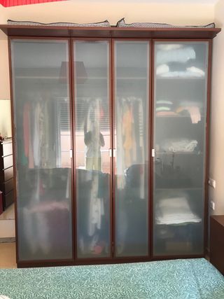 Armario modular madera y cristal