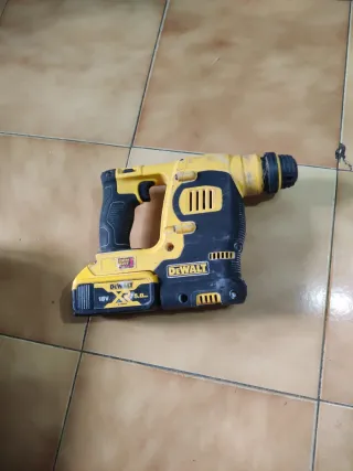 Martillo Perforador Inalámbrico DeWalt