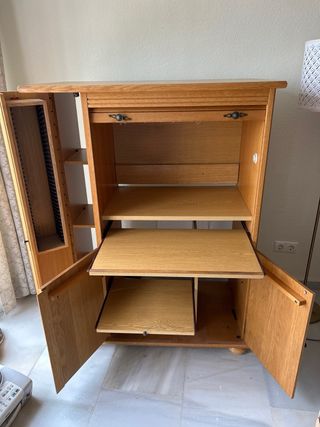 Mueble escritorio de madera