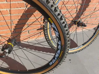 2 neumáticos de montaña 26