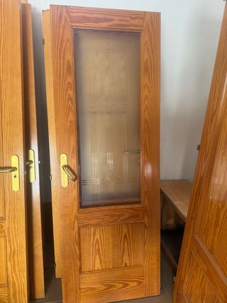 Puertas de madera maciza