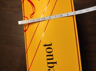 Scatola vuota di champagne Veuve Clicquot