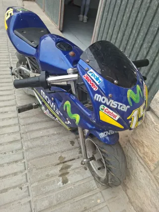 Mini Moto Deportiva Azul y Amarilla