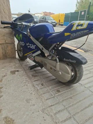 Mini Moto Deportiva Azul y Amarilla