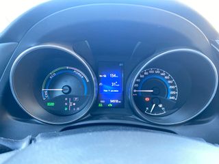Toyota Auris Híbrido Feel Edition +Led +Navegador