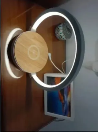 Lámpara de mesa flotante LED