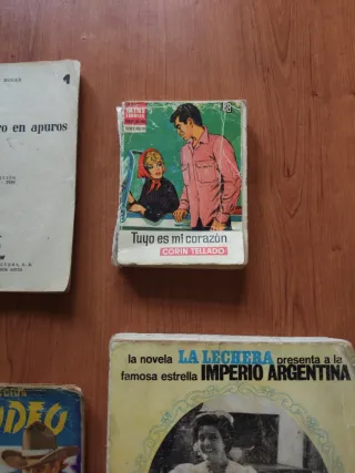 Varios libros antiguos